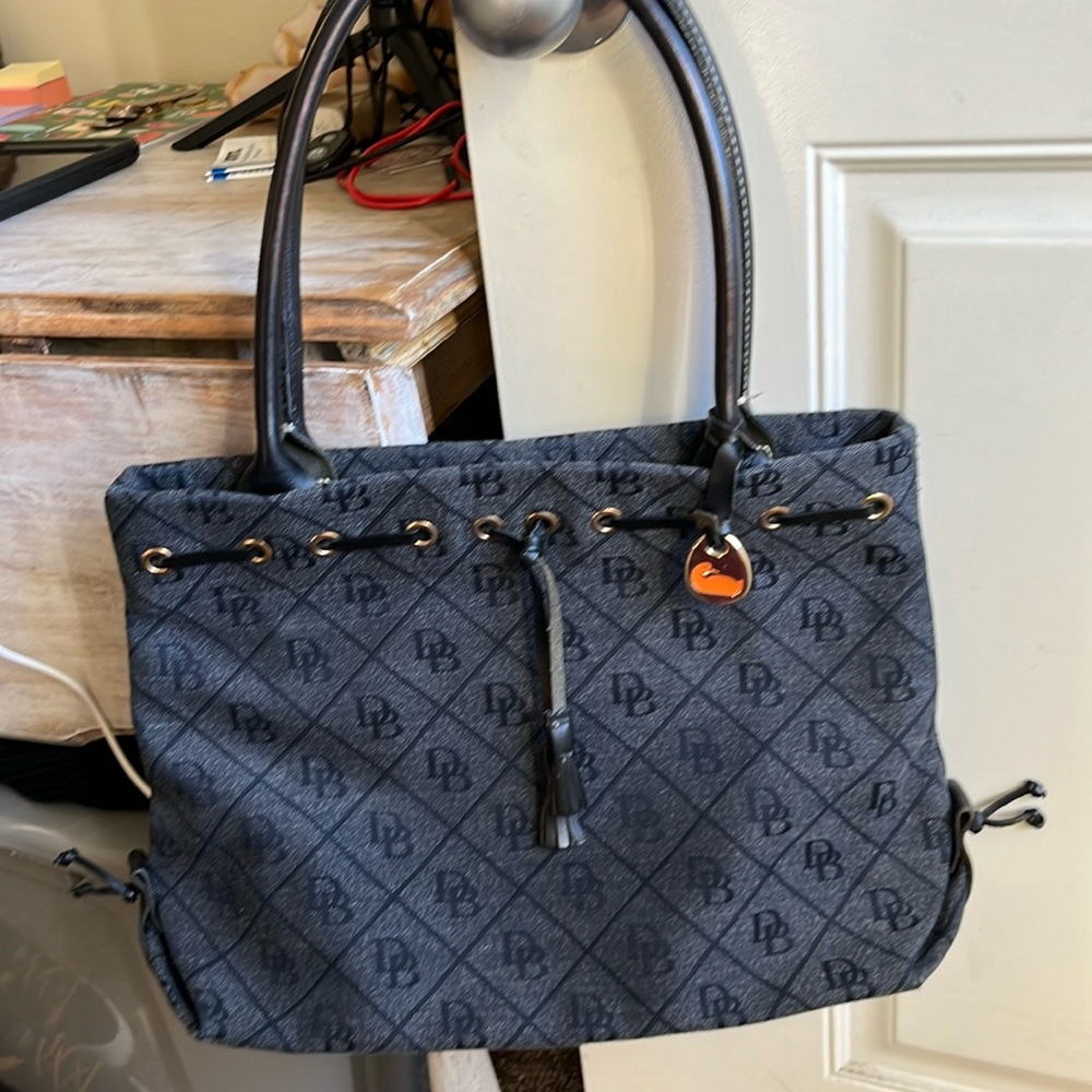 Dooney &Bourke Shoulder Bag